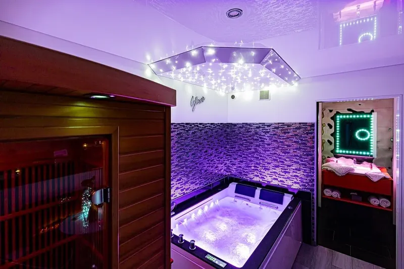 Glam'Appart Spa à Dijon — Balnéo 51 jets et sauna infrarouge dans 40 m² à Dijon