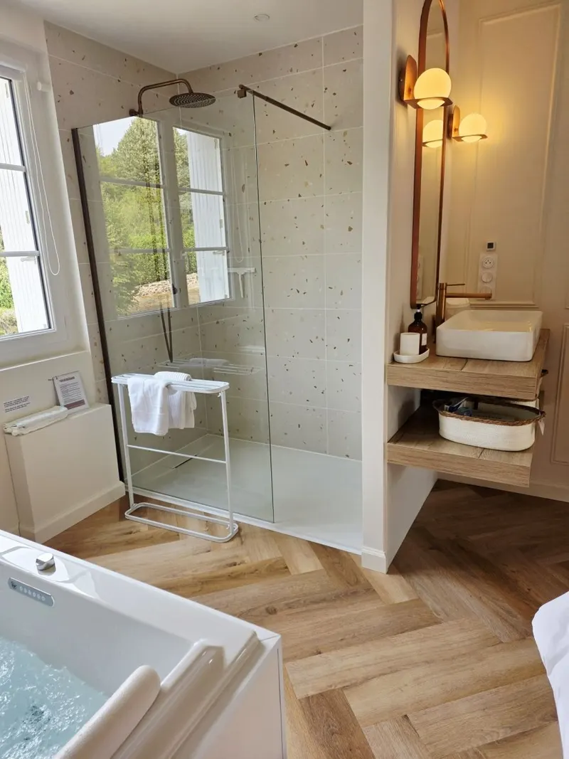 Le Boudoir d’Elba à Meyssac — balnéothérapie privée et terrasse plein sud à Meyssac