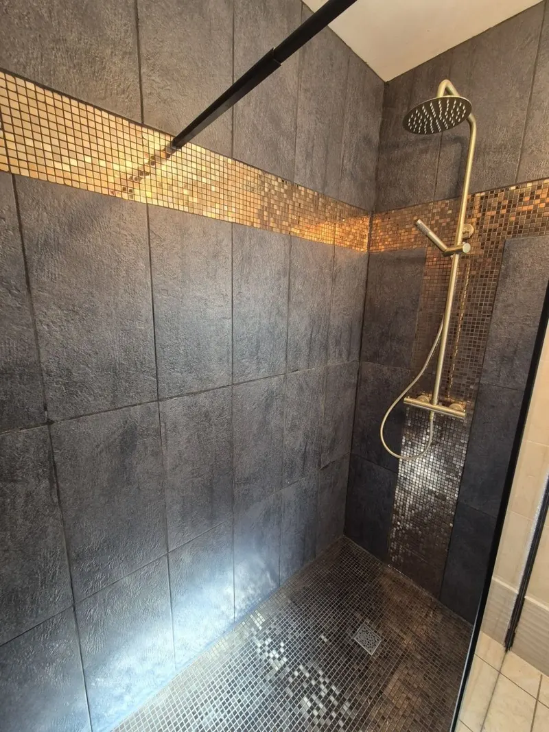 L’Échappée Sensuelle à Thiviers — maison de 70 m² avec balnéo et espace massage à Thiviers