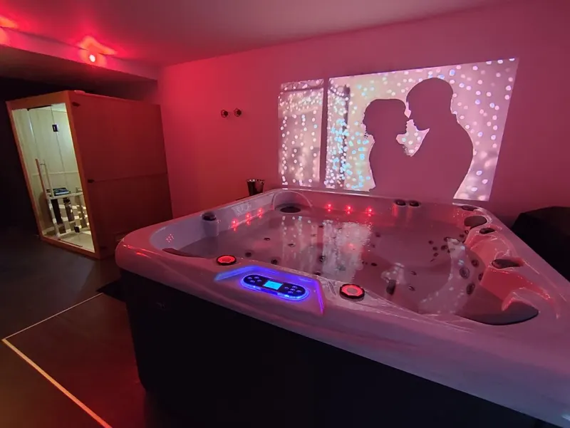 Avec Toi suites spa: La GLAMOUR à Barlin