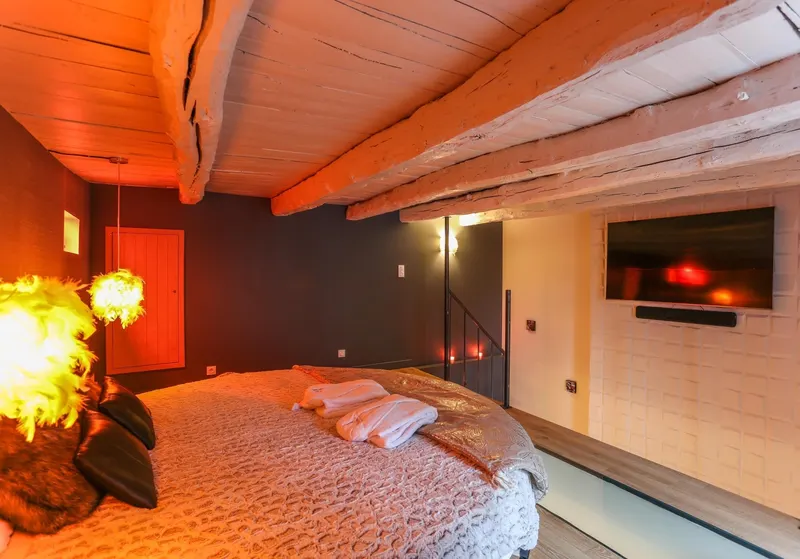 L’Escale Spa à Tréméreuc — Jacuzzi, sauna et lit rond dans 70 m² à Tréméreuc