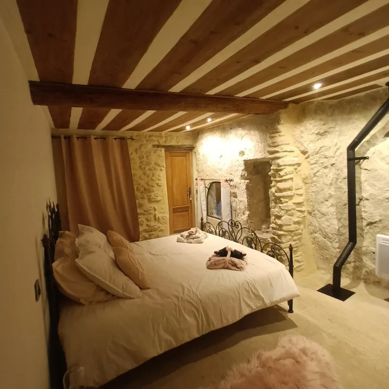 la chambre romantique du Beaumont à Le Beaucet