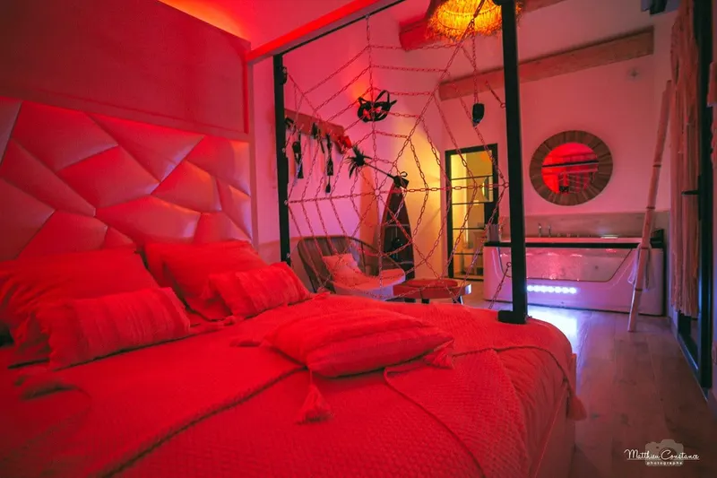 Villa Cocoon à Cuges-les-Pins — Deux suites avec spa privatif 51 jets à Cuges-les-Pins