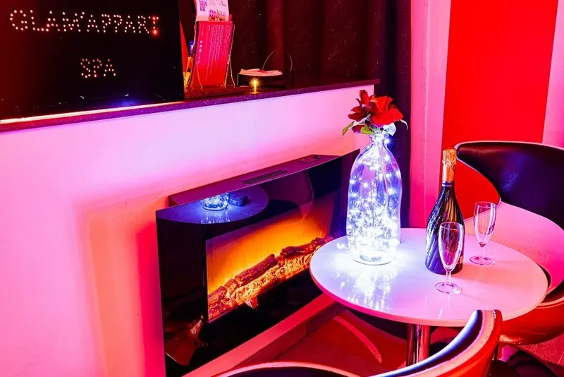 Glam'Appart Spa à Dijon — Balnéo 51 jets et sauna infrarouge dans 40 m² à Dijon