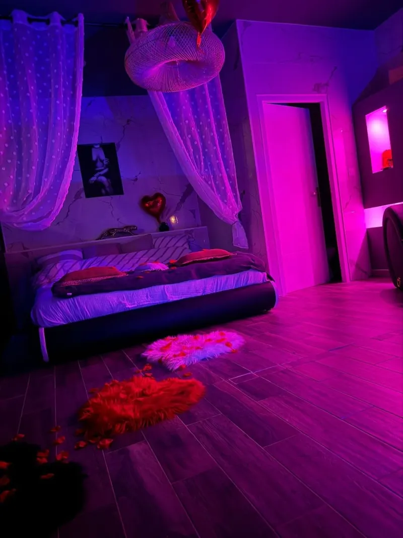Love Room 66 à Perpignan — Appartement de 41 m² avec jacuzzi et espace sensuel à Perpignan