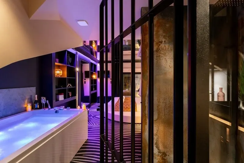 Le Côté Secret à Vannes — balnéo, sauna et lit rond dans le centre historique à Vannes