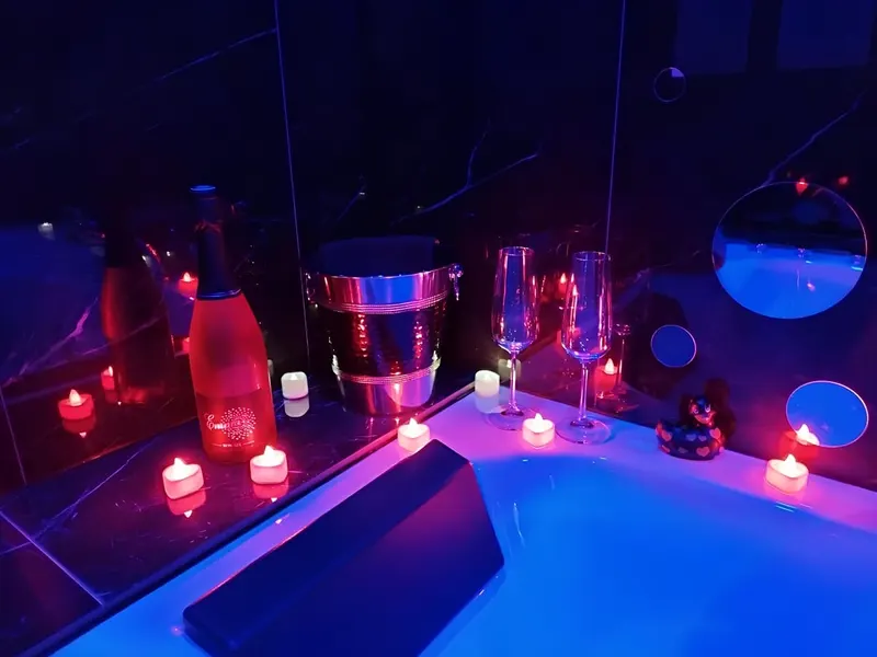 Love-Room, Gîte 4 étoiles, 50 Nuances Romantiques à Villeneuve-en-Retz