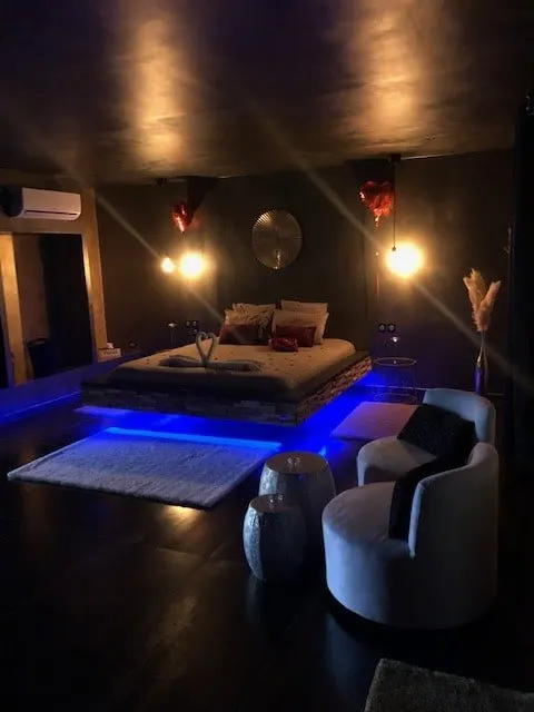 SPA’LACE à Cuincy — Plus de 130 m² avec jacuzzi et sauna privatifs à Cuincy
