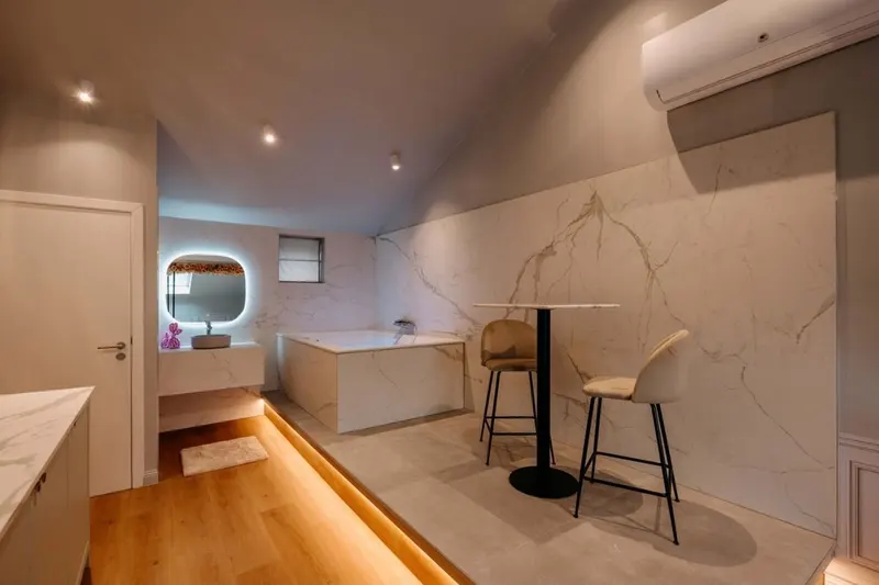 Suite Dior — Balnéo XL et wellness du Designer Hotel à Heusy à Heusy