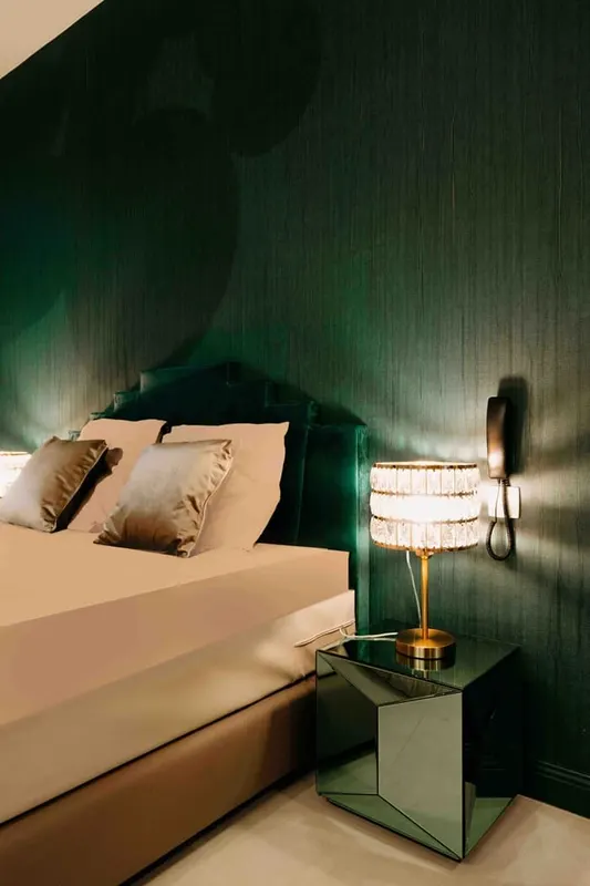 Suite Gucci du Designer Hôtel à Heusy — Jacuzzi extérieur et accès PMR à Heusy