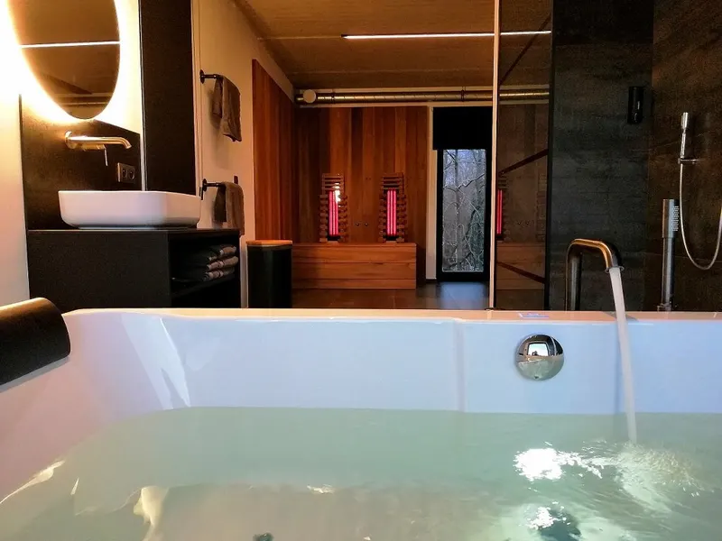 Ogîte à Sart-lez-Spa — 90 m² avec balnéo, jacuzzi extérieur et zone infrarouge à Sart-lez-Spa