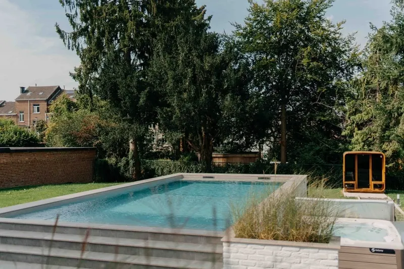 Suite Versace du Designer Hotel à Heusy — balnéo XL et wellness programmé à Heusy