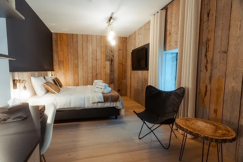 Suite Lodge au Domaine des Thermes d’Awans — Balnéo et wellness à Awans