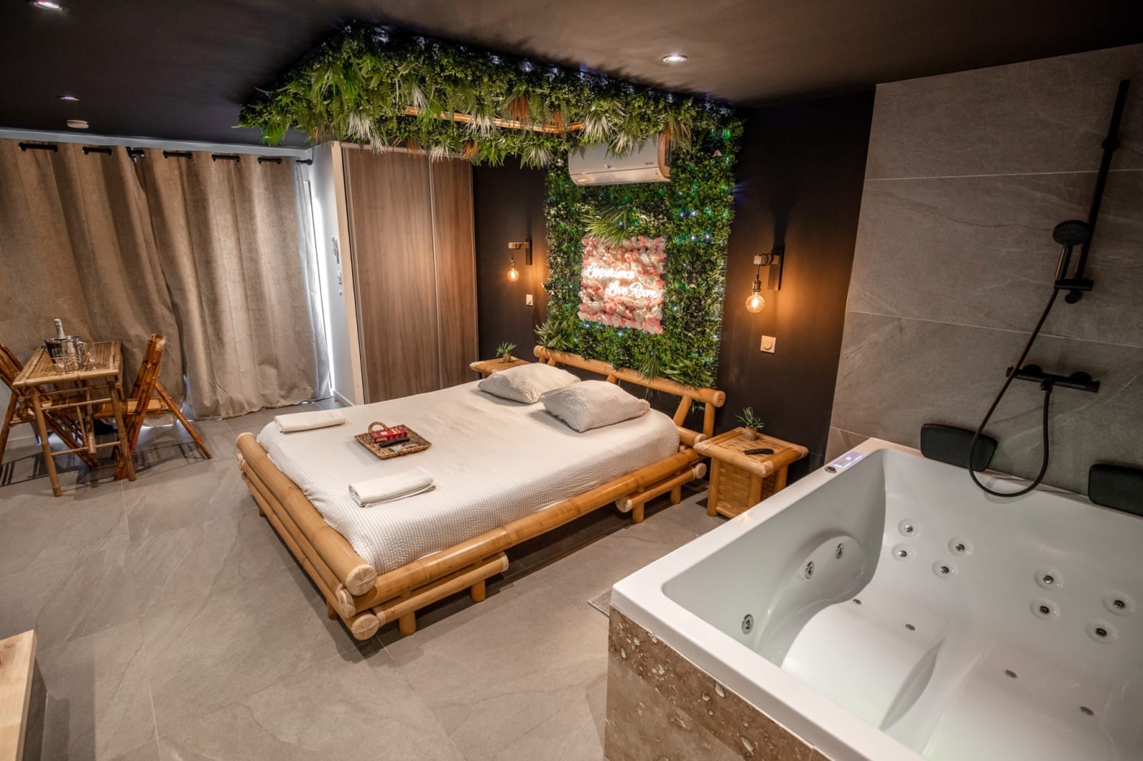 L’Expérience Love Room Jungle – Saint-Jean-Bonnefonds à Saint-Jean-Bonnefonds
