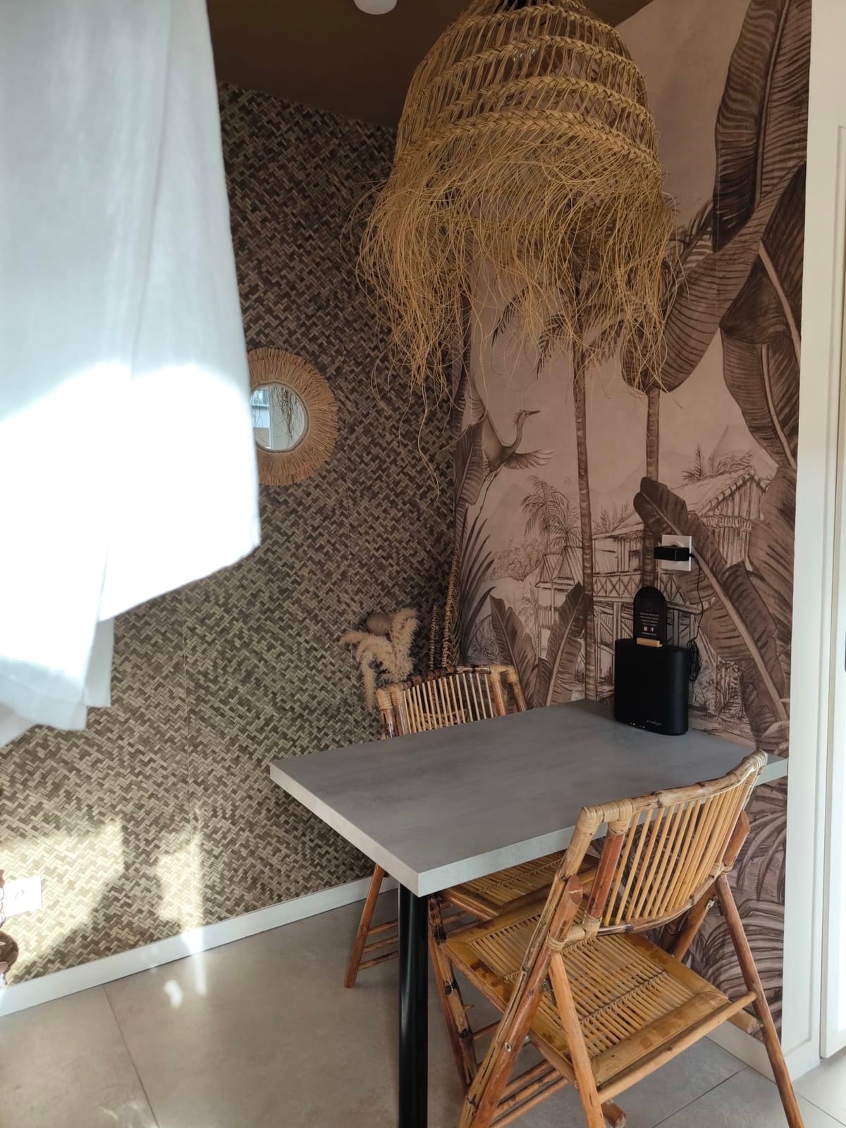 L’Expérience Love Room Bali à Saint-Jean-Bonnefonds — Balnéo et terrasse privée à Saint-Jean-Bonnefonds