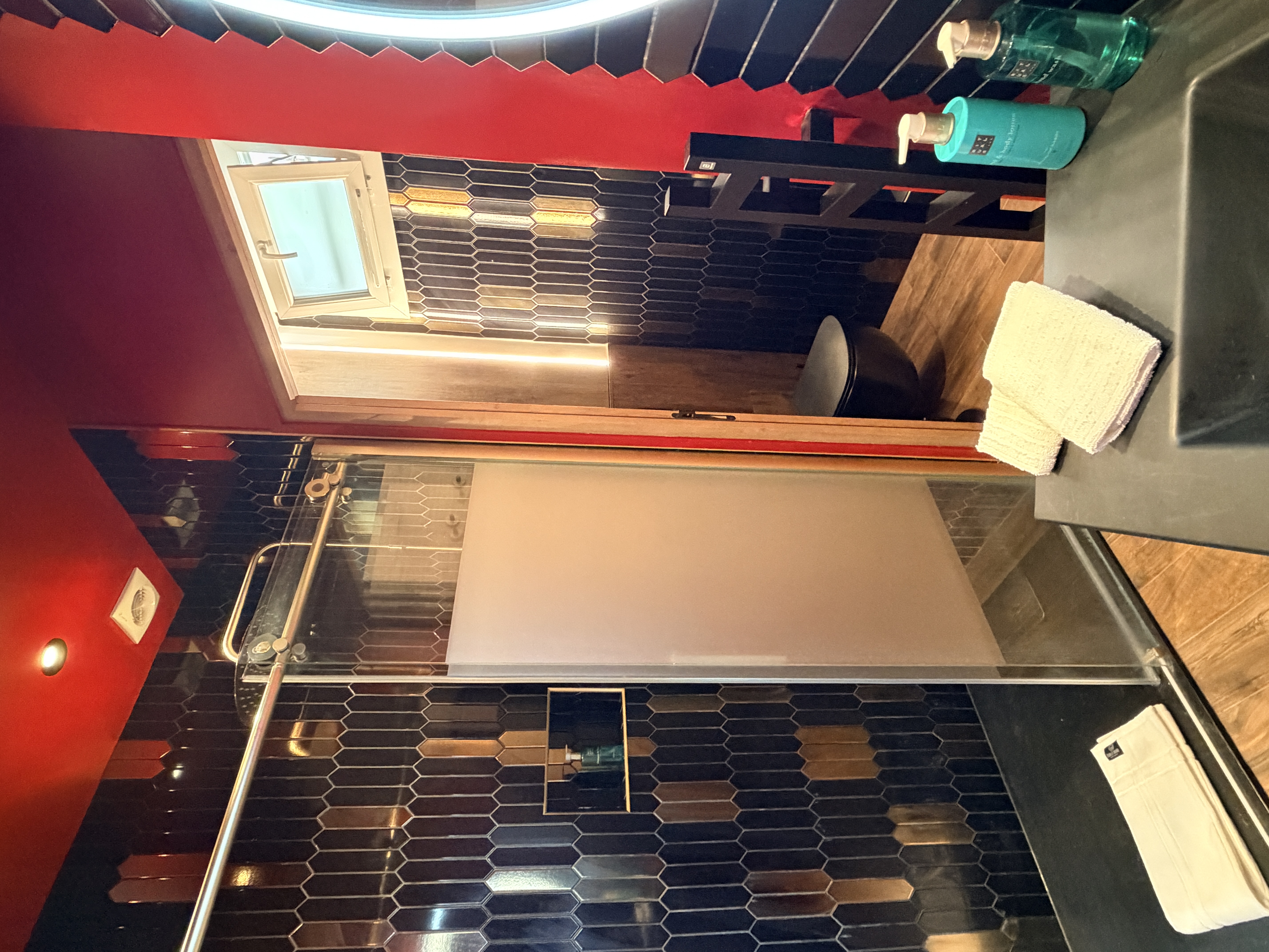 Suite de prestige avec bain à remous & sauna privatif – Paris 12 à Paris