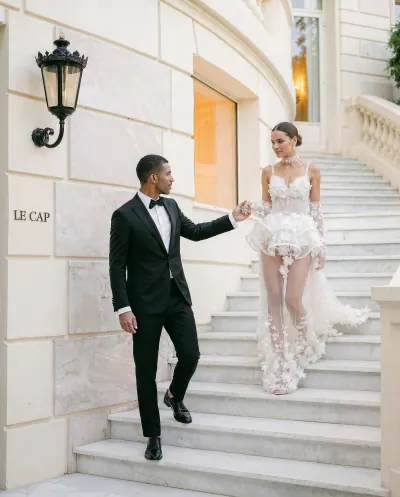 Portrait éditorial de mariés dans les pinèdes du Grand-Hôtel Cap-Ferrat Saint-Jean-Cap-Ferrat — mariage luxe Côte d’Azur