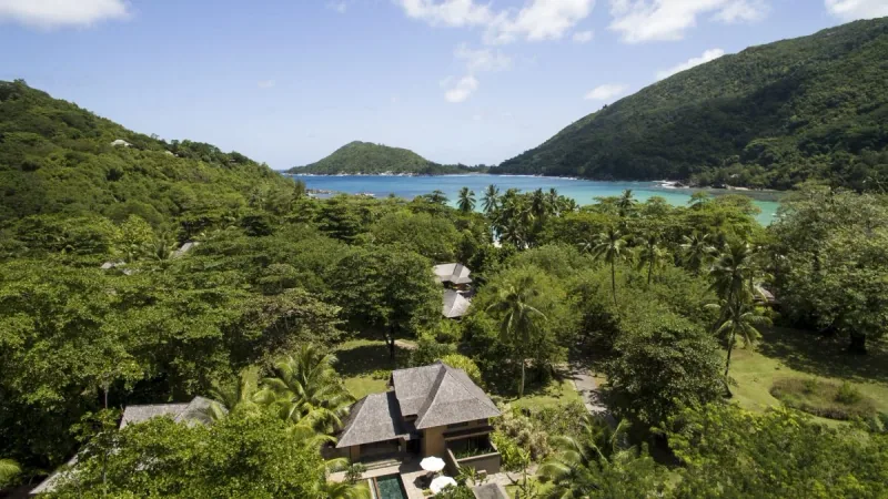 Se-marier-au-Constance-Ephelia-à-Mahé-Seychelles, mariage-de-luxe-Seychelles-scénographie-sur-mesure-Luxury-Events-Agency