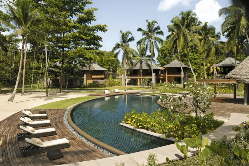 Se-marier-au-Constance-Ephelia-à-Mahé-Seychelles, mariage-de-luxe-Seychelles-scénographie-sur-mesure-Luxury-Events-Agency