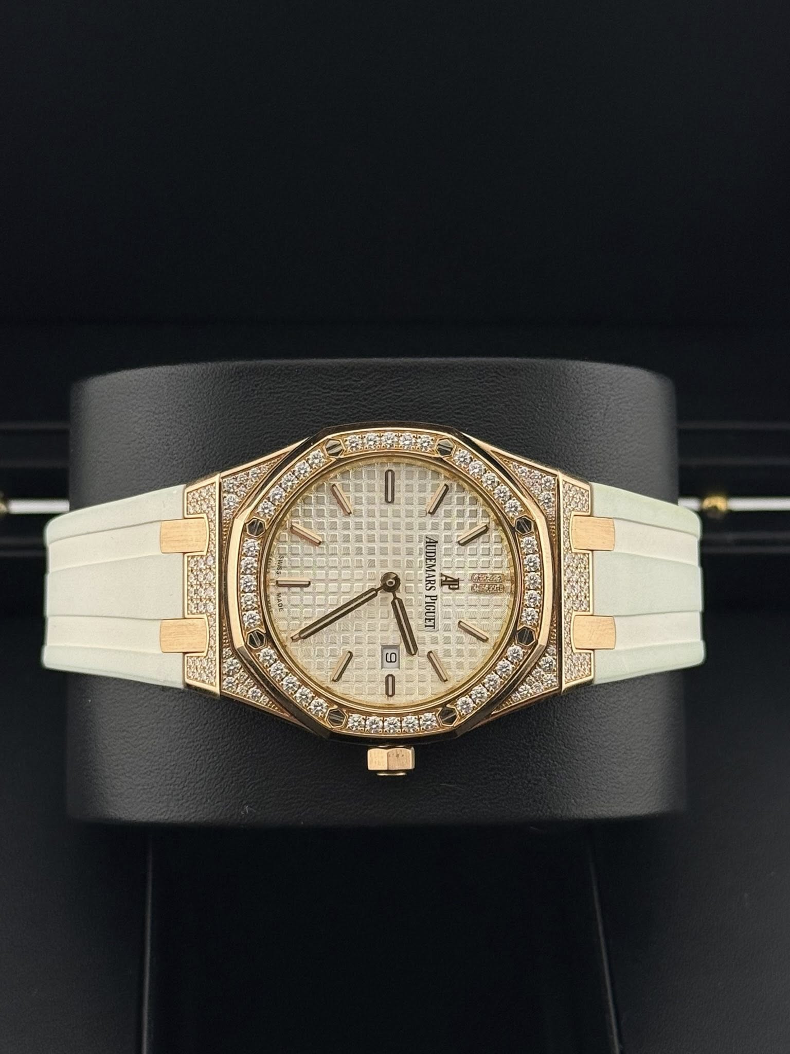 Audemars Piguet diamond set royal 33mm 67652OR