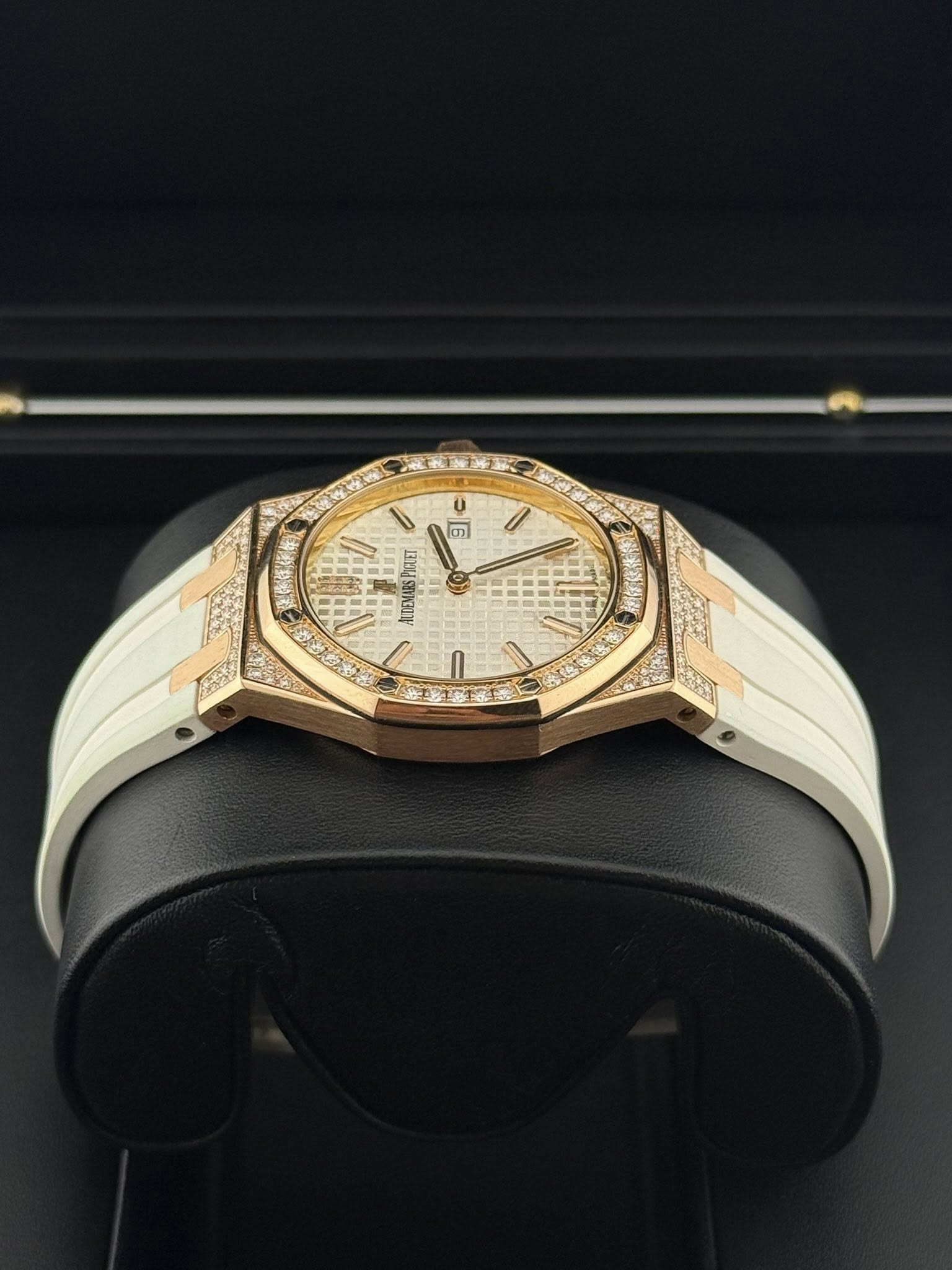 Audemars Piguet diamond set royal 33mm 67652OR