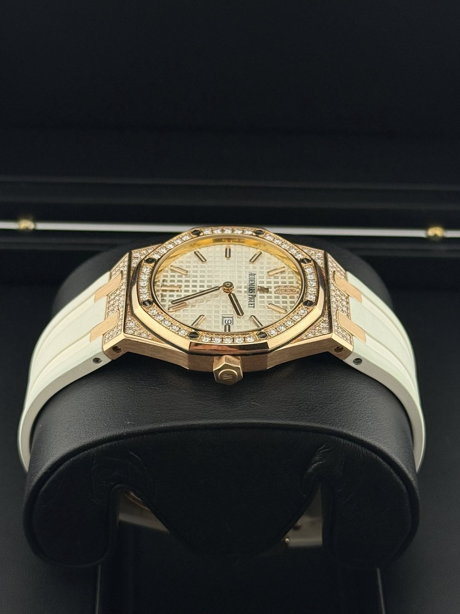 Audemars Piguet diamond set royal 33mm 67652OR