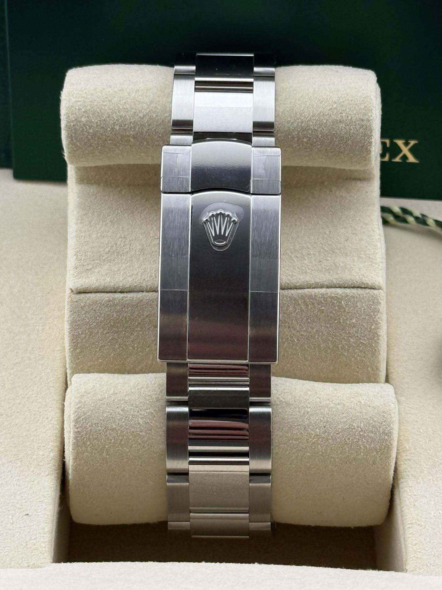 Datejust 41 Ombré green dial smooth bezel 126300