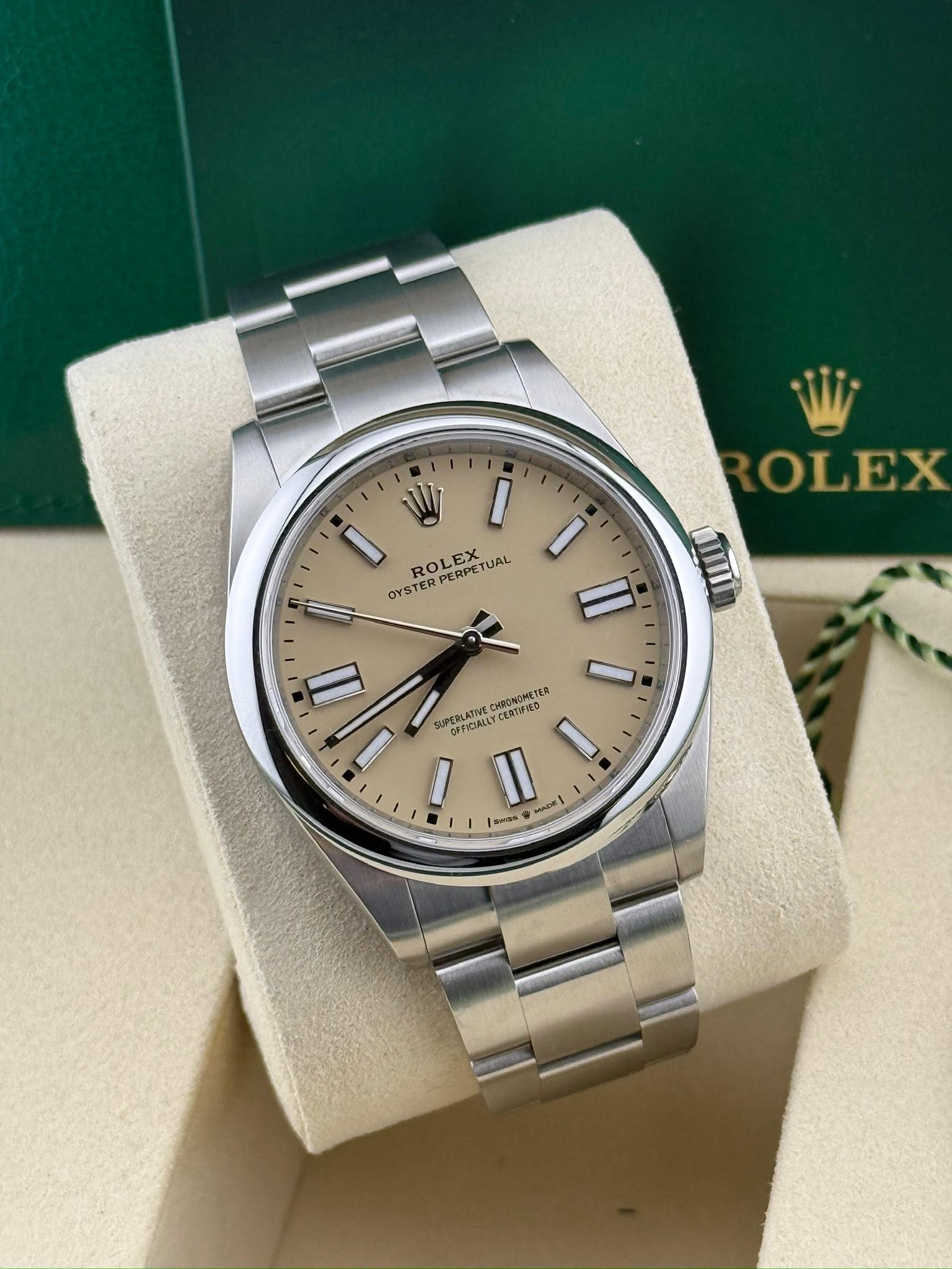Rolex Oyster perpetual 41mm beige 134300