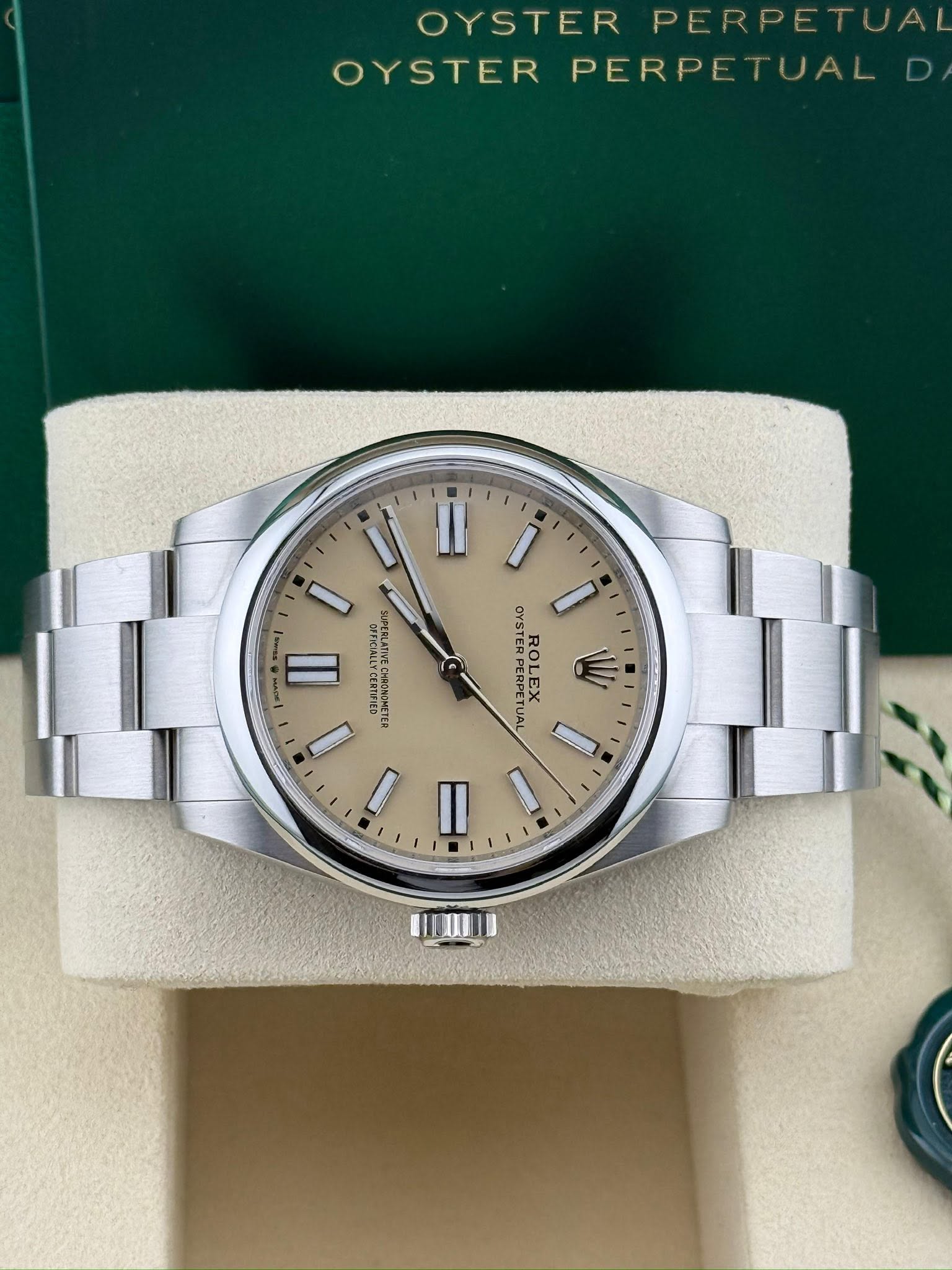 Rolex Oyster perpetual 41mm beige 134300