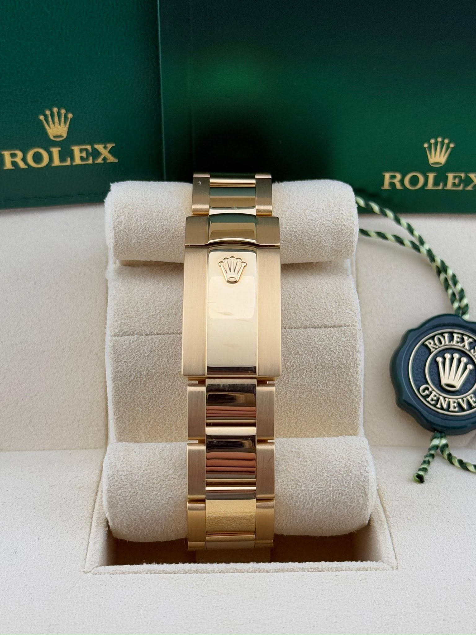 Rolex Sky-Dweller 42mm 18K Yellow Gold White Dial Automatic Watch 326938