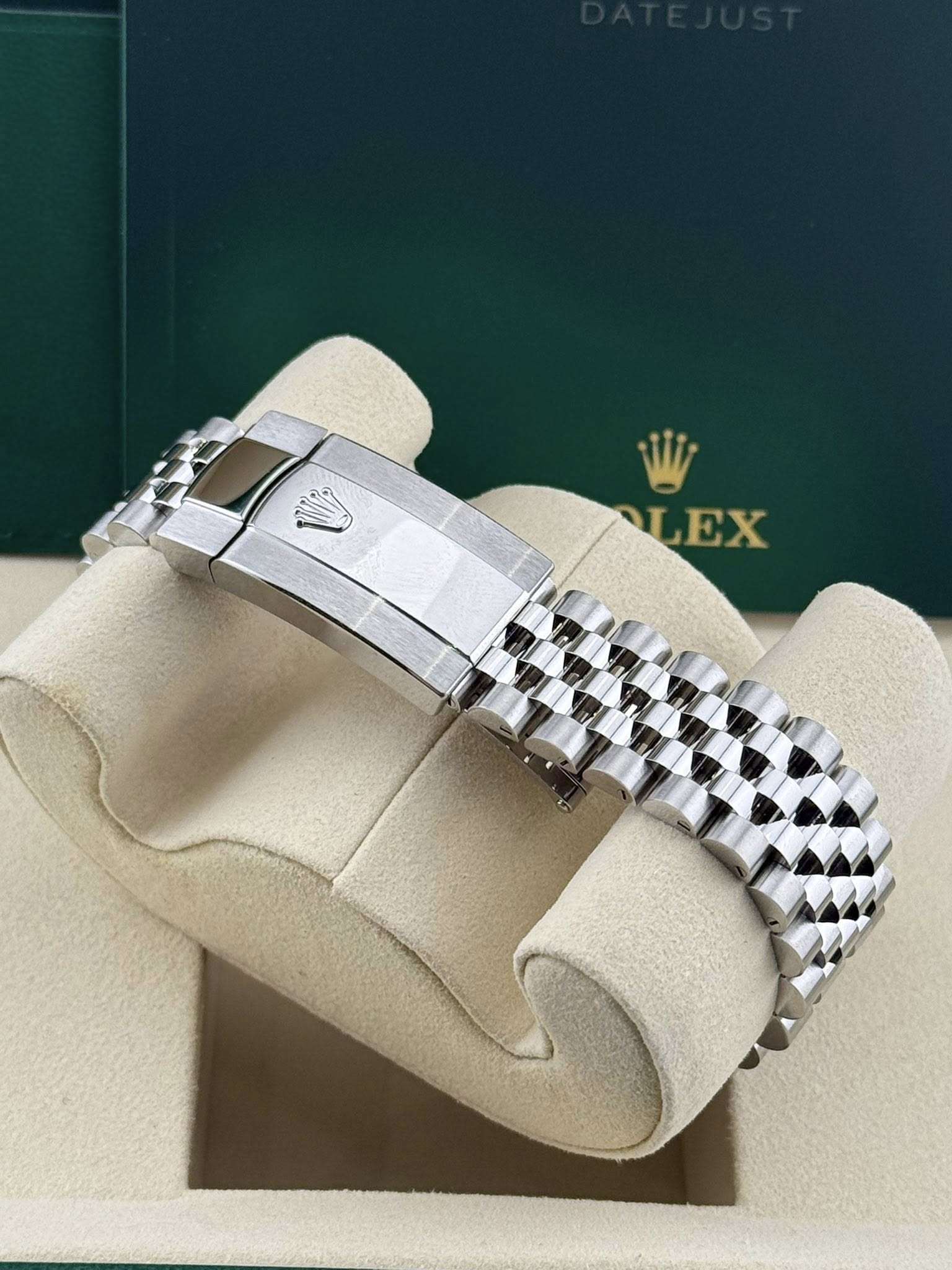 Rolex Datejust 41mm Wimbledon stainless jubilee fluted bezel