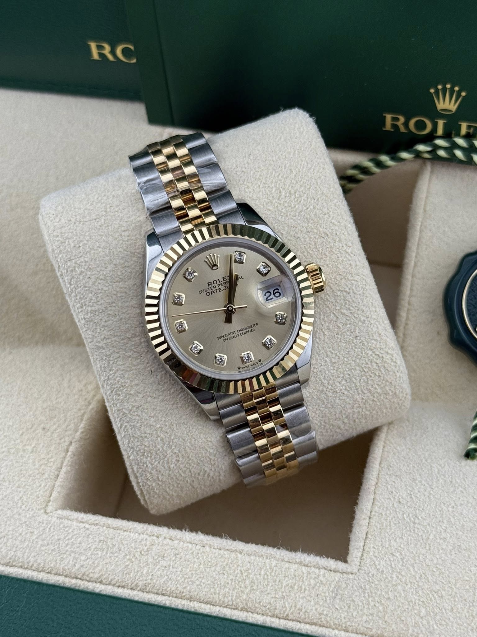 Rolex Datejust 28mm champagne diamond dial 279173