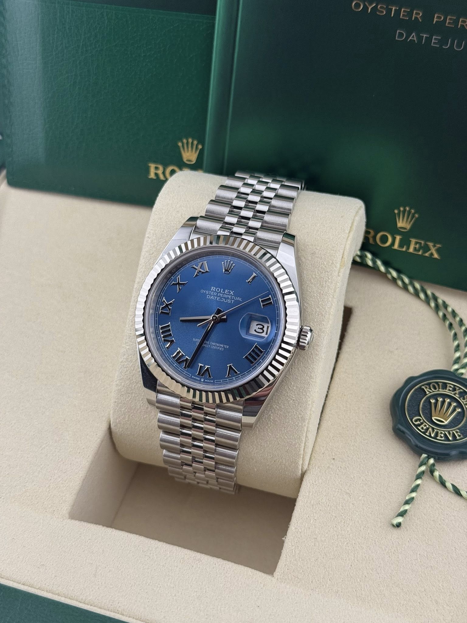 Rolex Datejust 41 Azzuro blue fluted jubilee 126334
