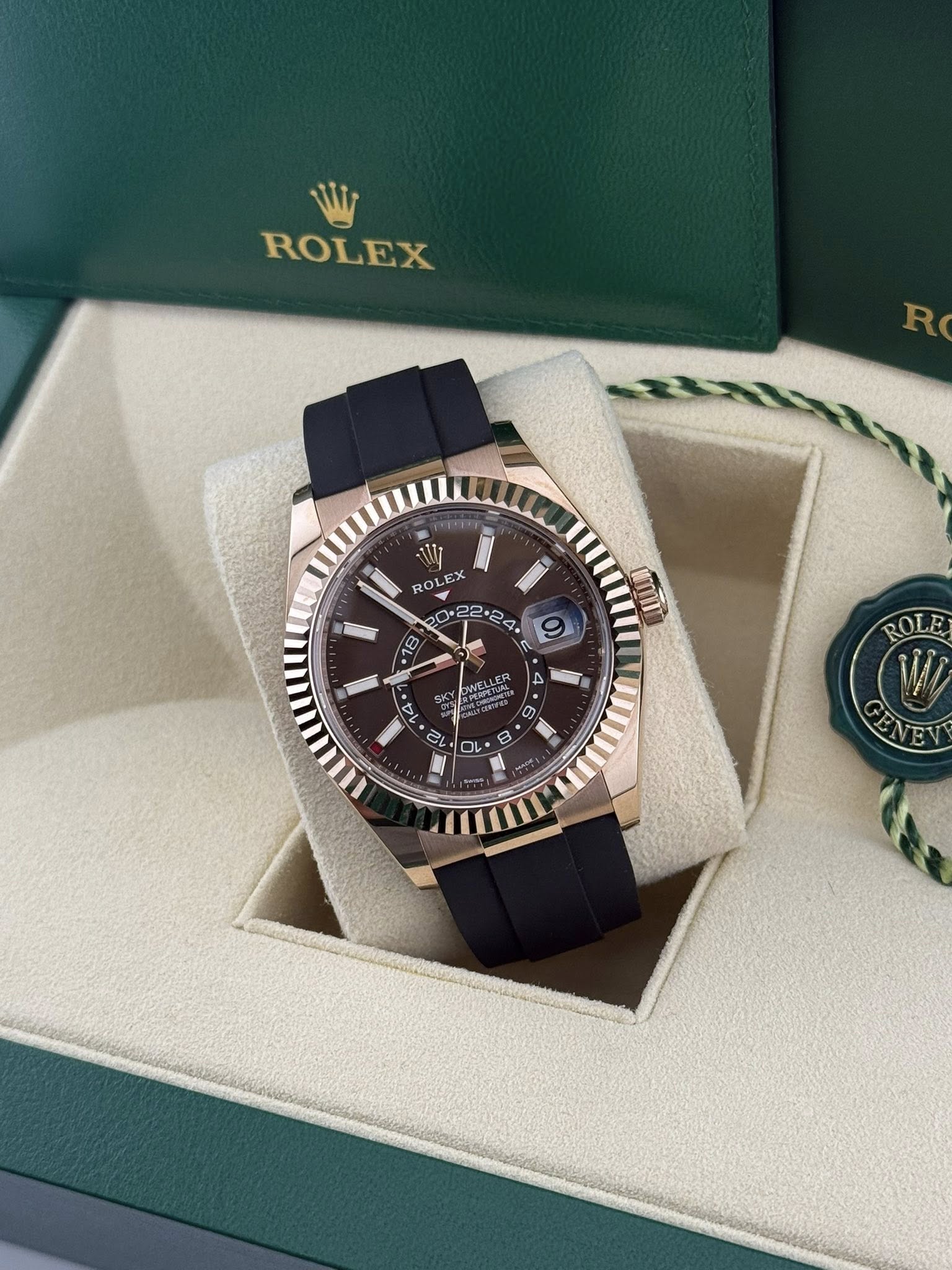 Rolex Oysterflex Skydweller chocolate dial 326235