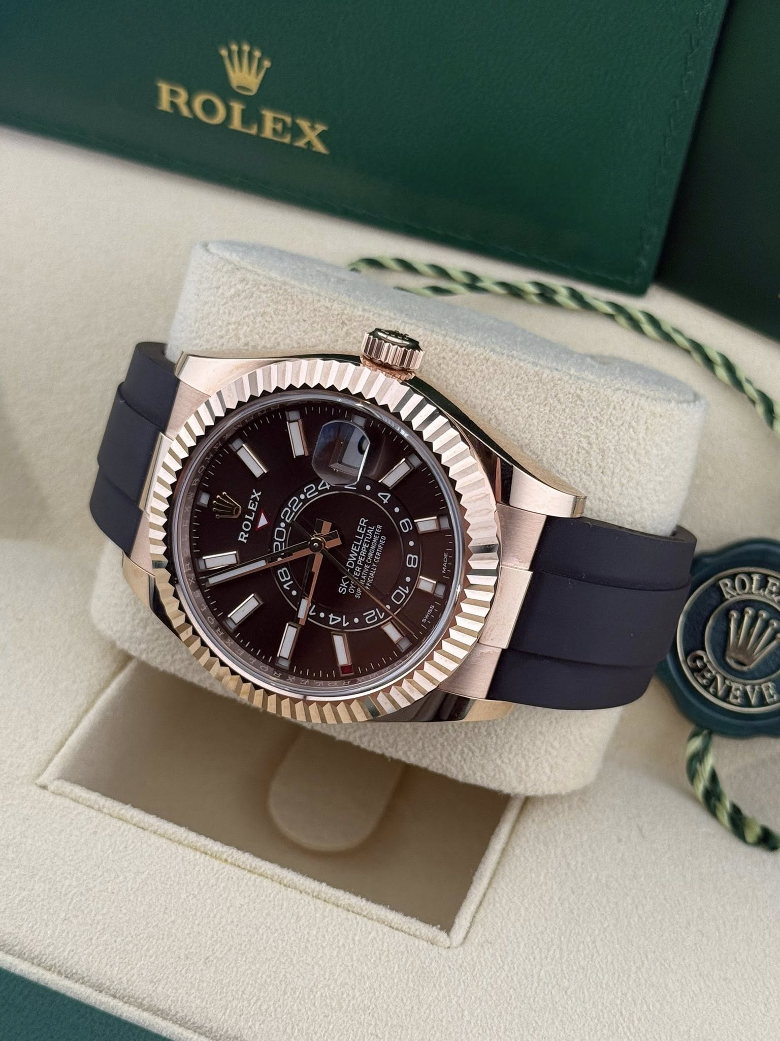 Rolex Oysterflex Skydweller chocolate dial 326235