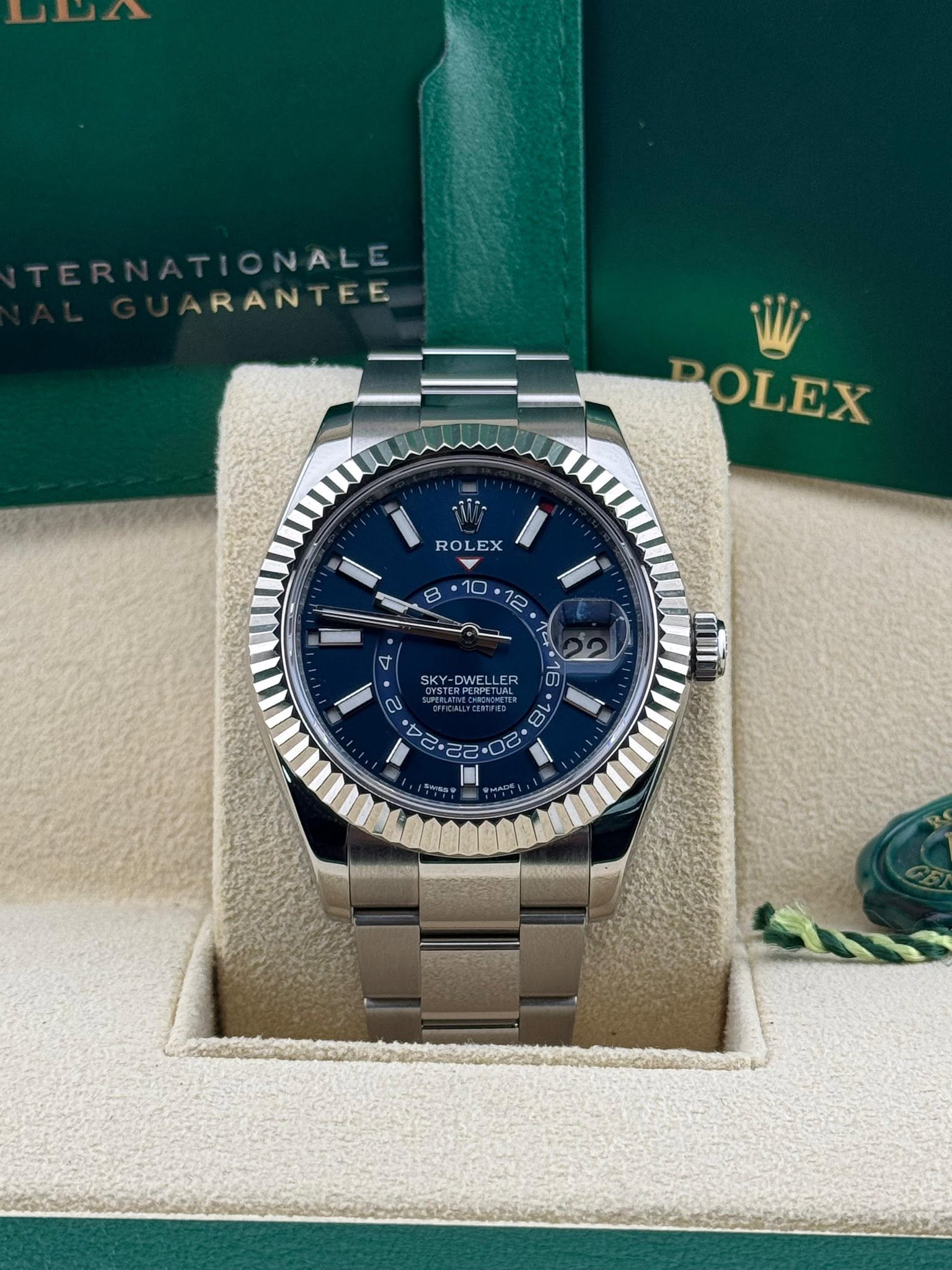 Rolex Skydweller blue dial oyster 336934