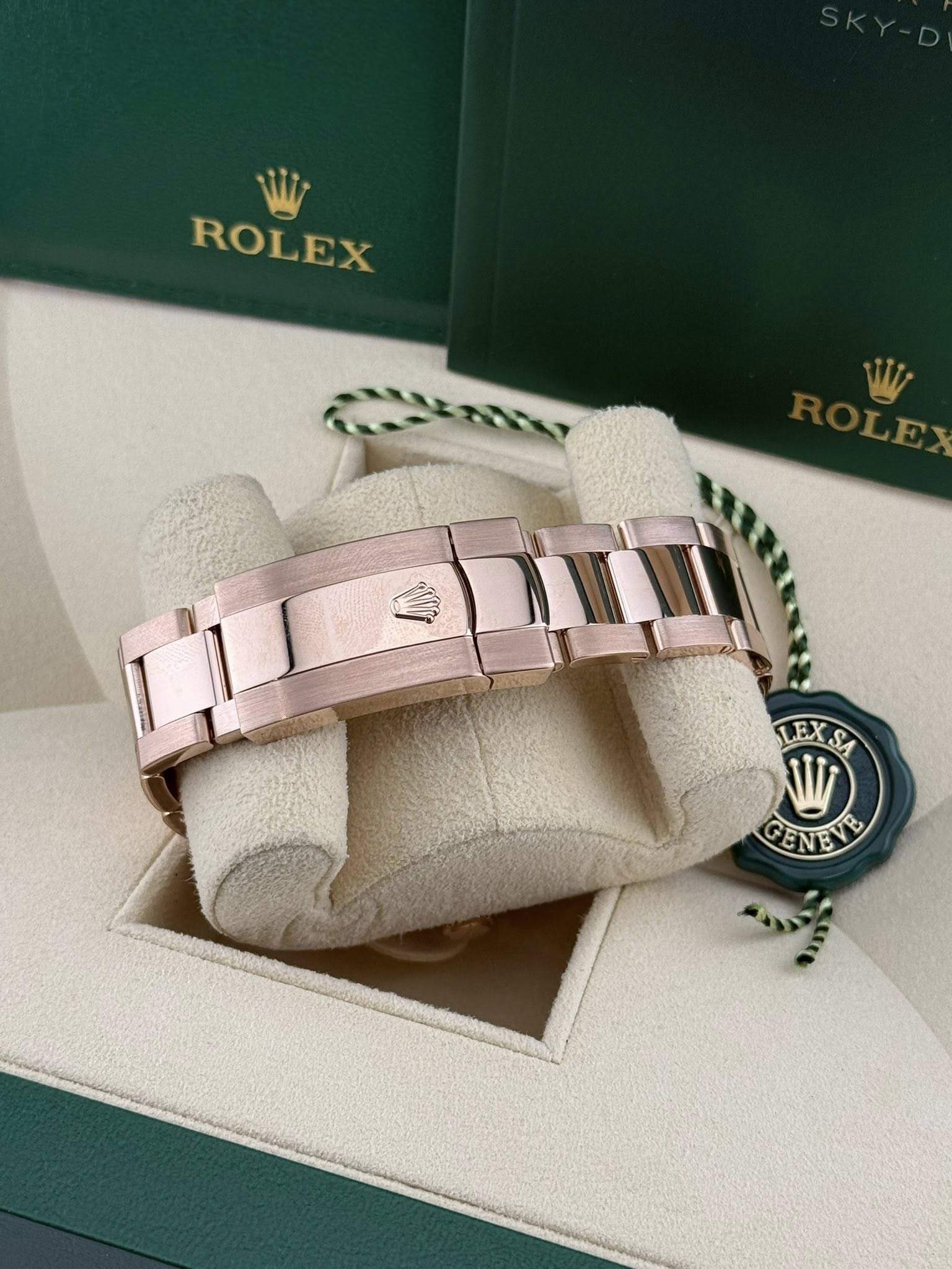 Rolex Sky-Dweller 42mm 336935 Rose Gold Blue Dial
