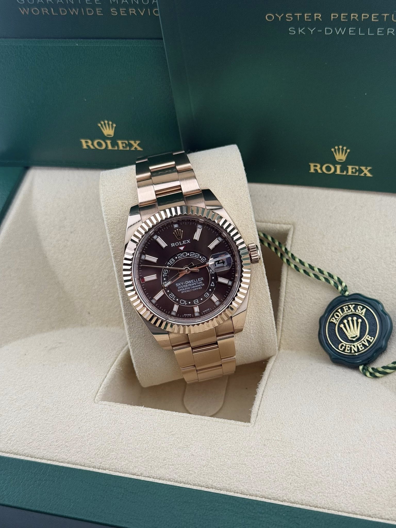 Rolex Sky-Dweller 326935 ChocolateRose Gold 42mm
