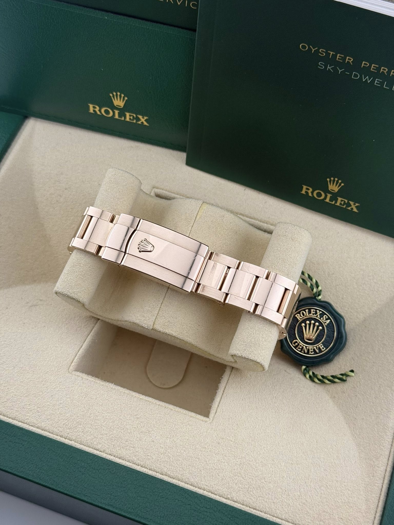 Rolex Sky-Dweller 326935 ChocolateRose Gold 42mm