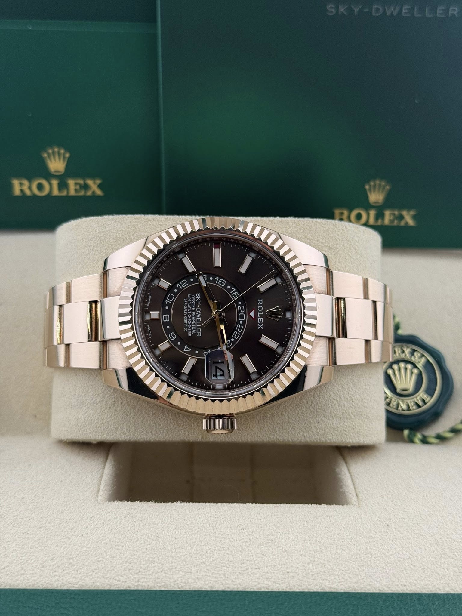 Rolex Sky-Dweller 326935 ChocolateRose Gold 42mm