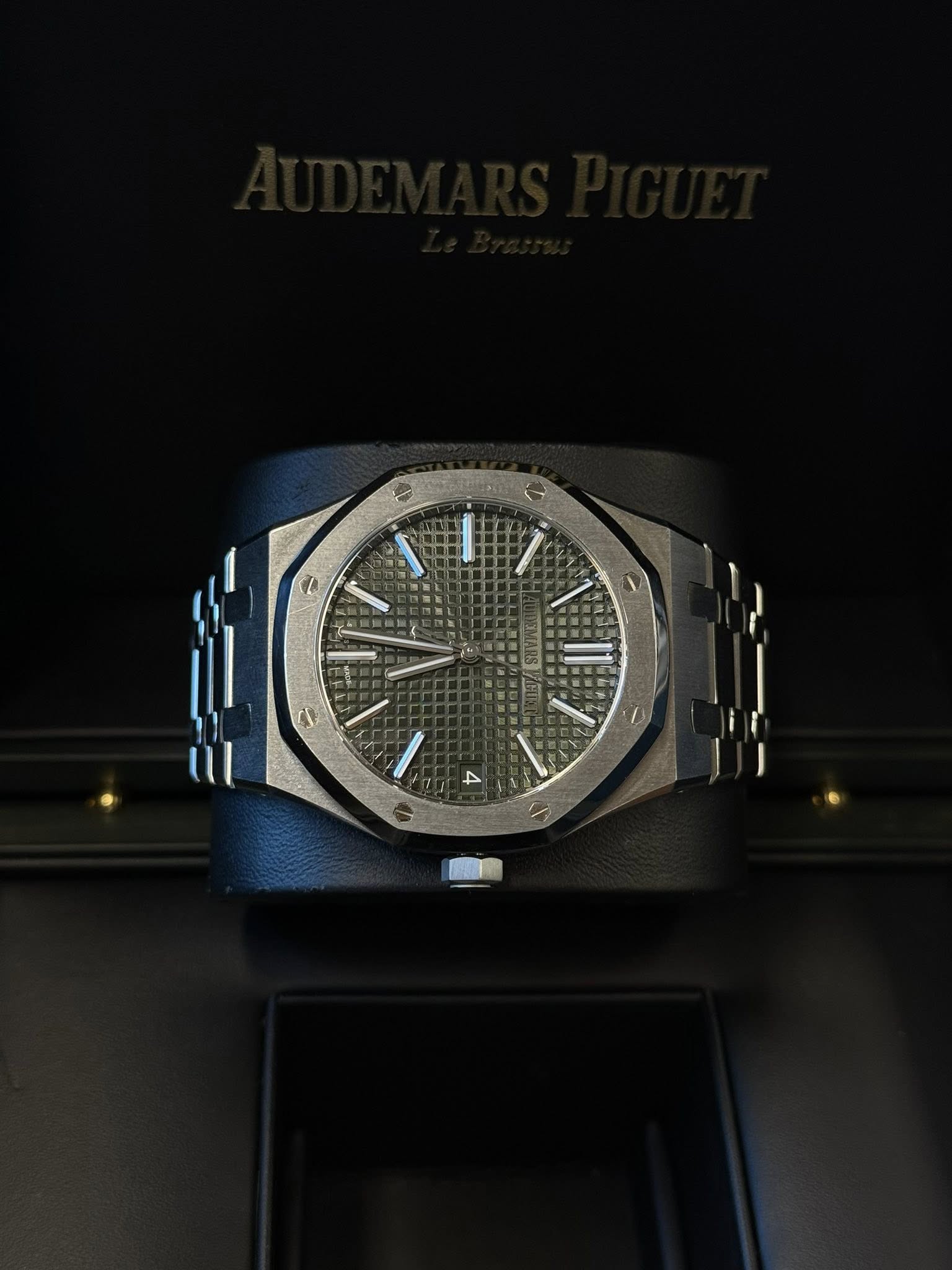 Audemars Piguet Royal Oak 41mm Green dial 15510ST