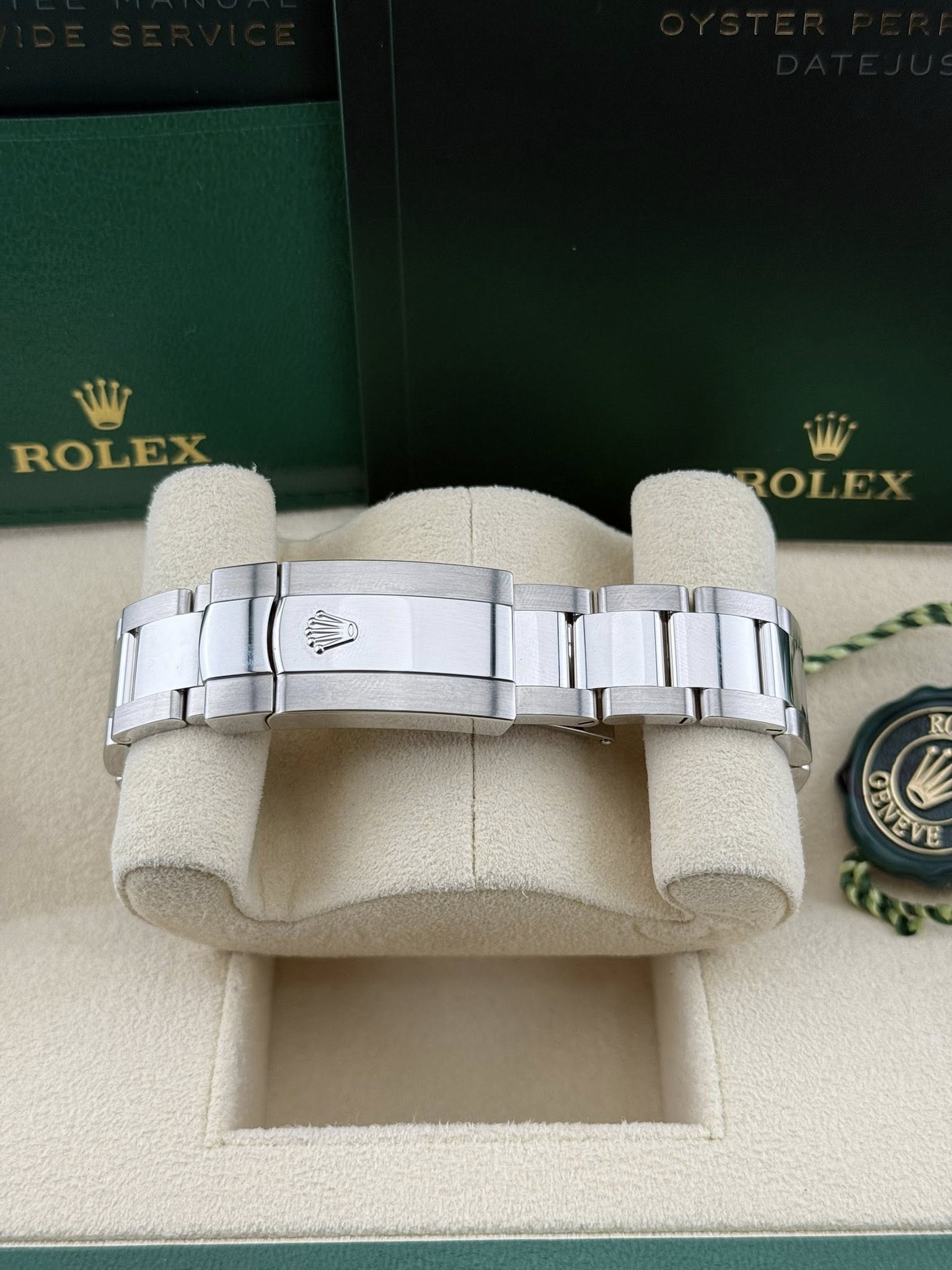 Rolex Datejust 36mm silver batton dial 126234