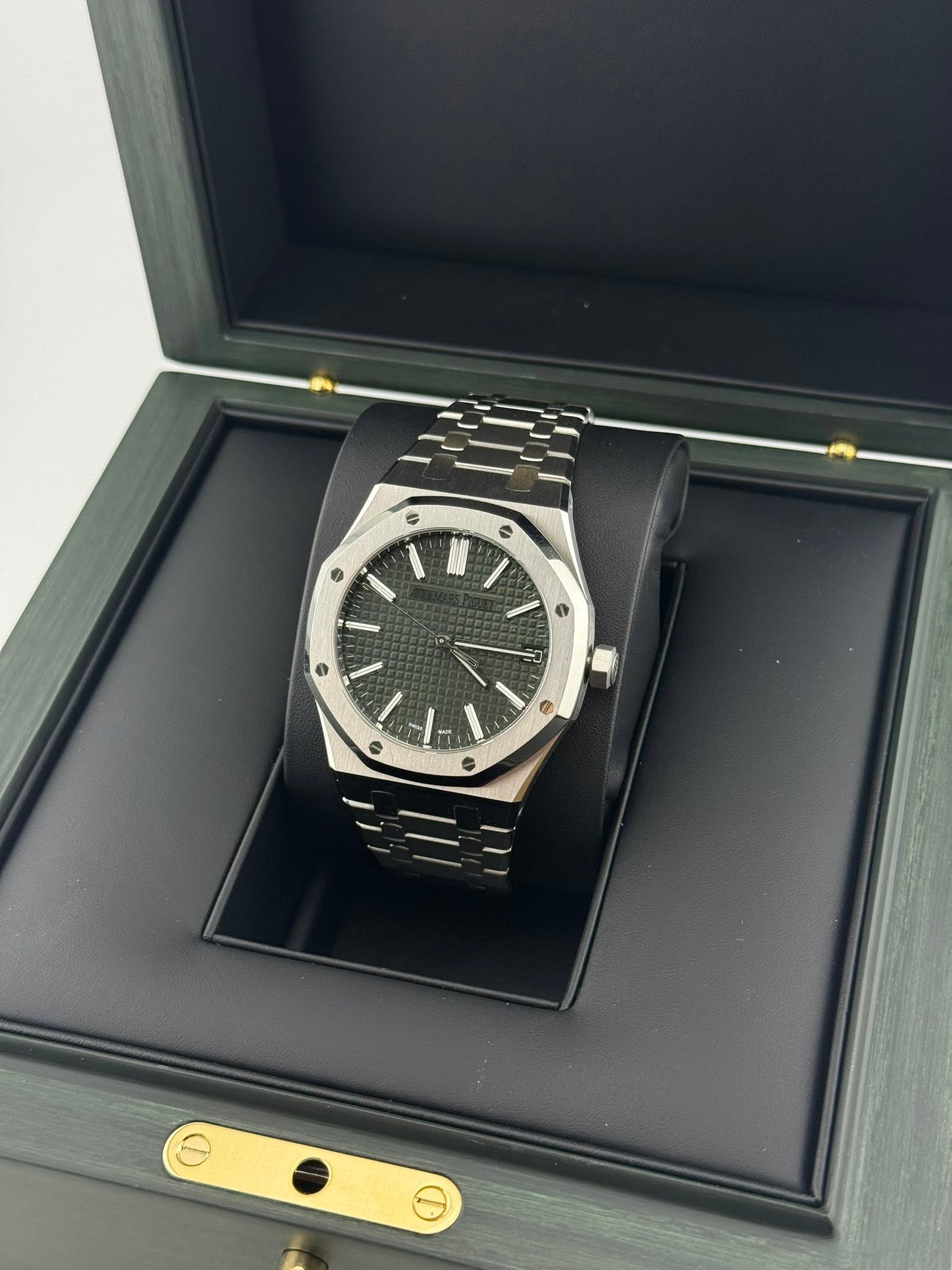 Audemars Piguet Royal Oak Green dial 15510ST