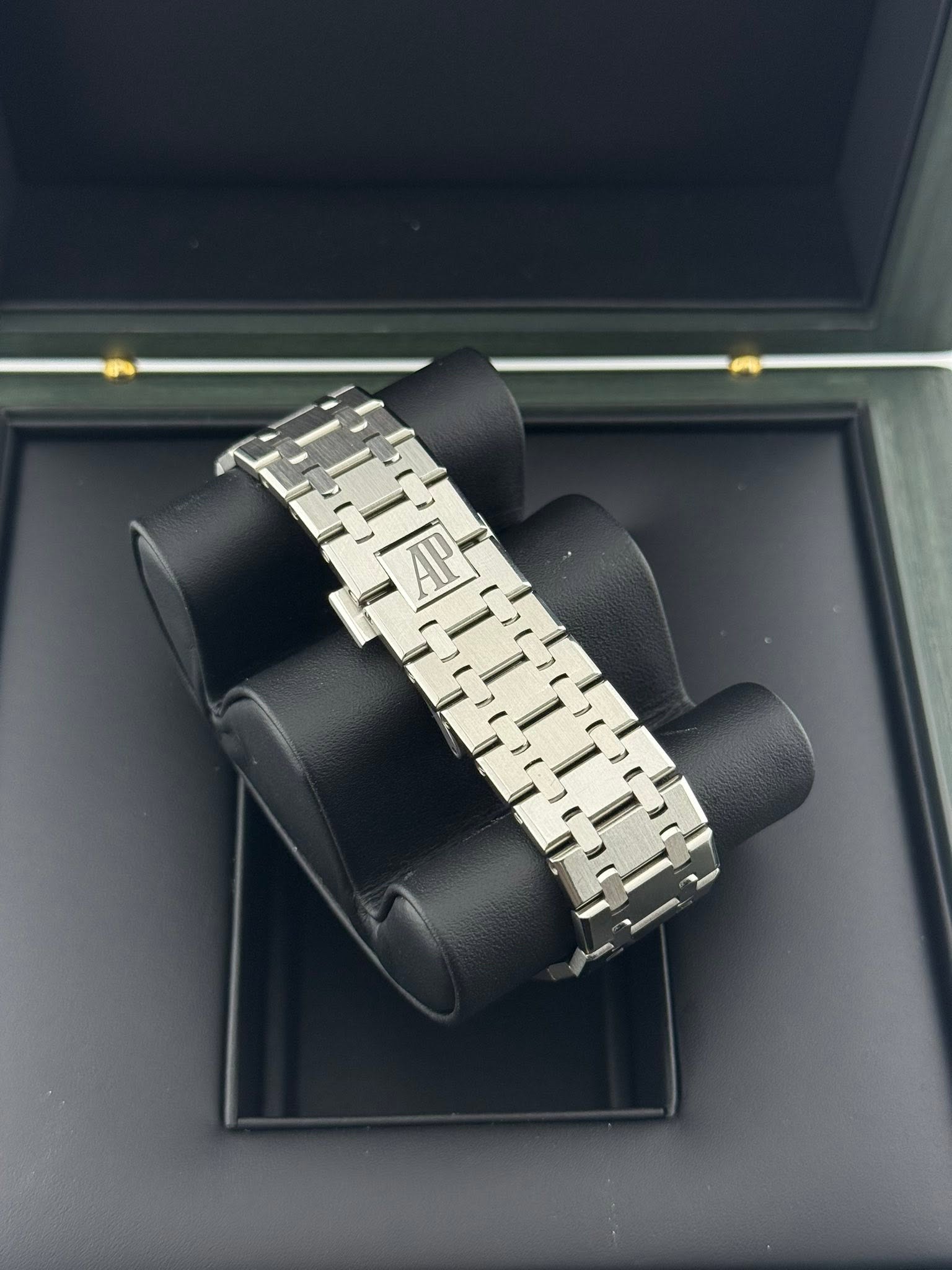 Audemars Piguet Royal Oak Green dial 15510ST
