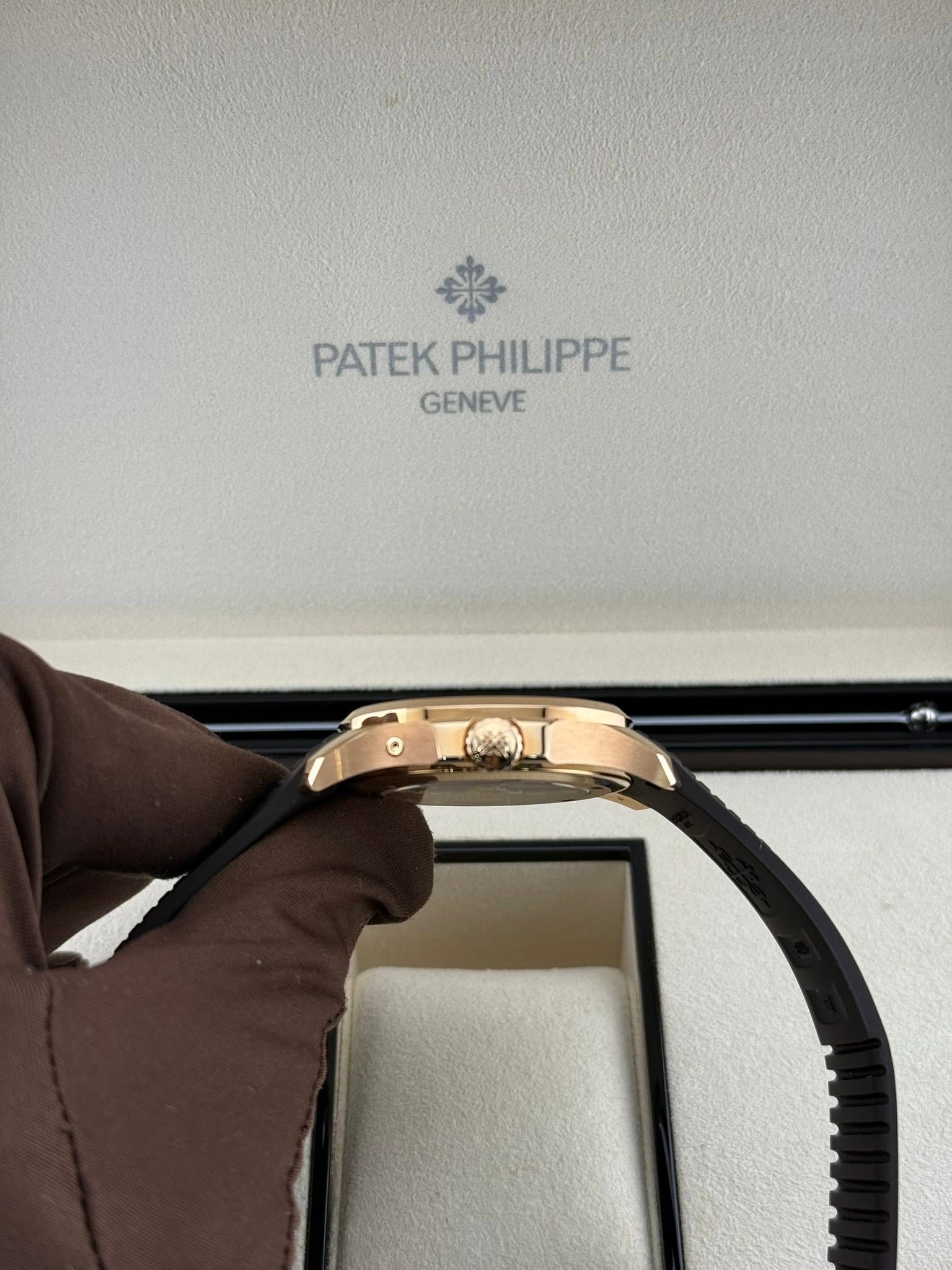 Patek Philippe Aquanaut 5164R-001 Travel Time Rose Gold Brown Dial