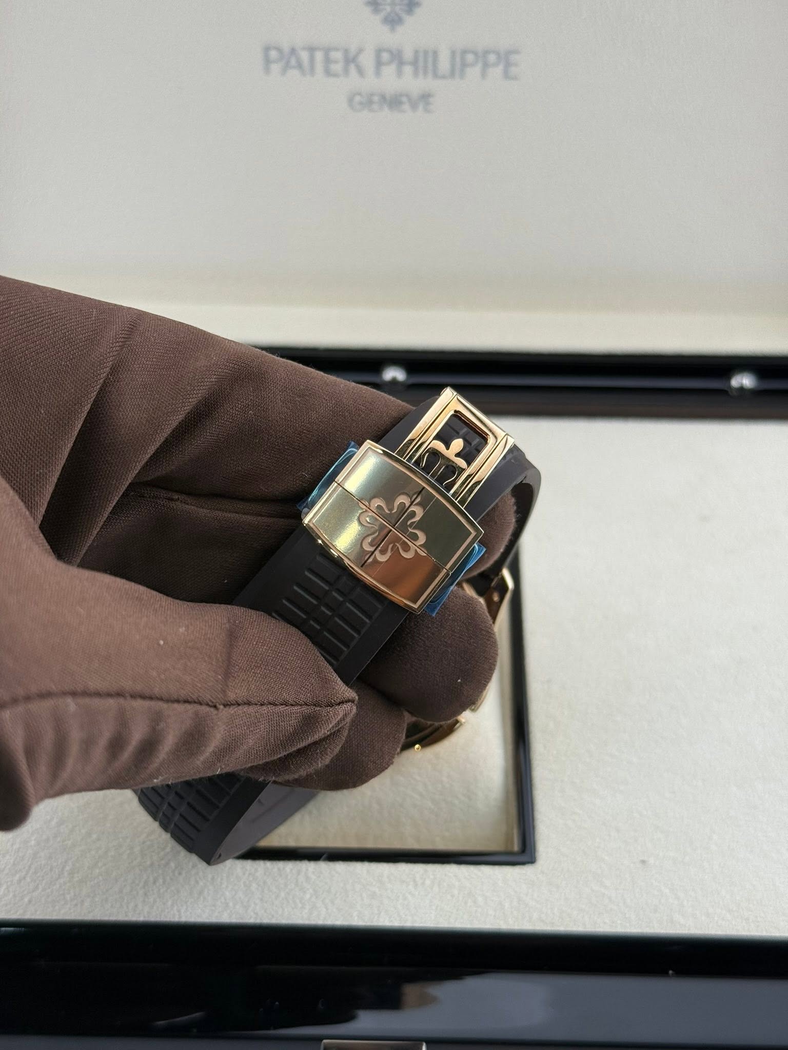Patek Philippe Aquanaut 5164R-001 Travel Time Rose Gold Brown Dial