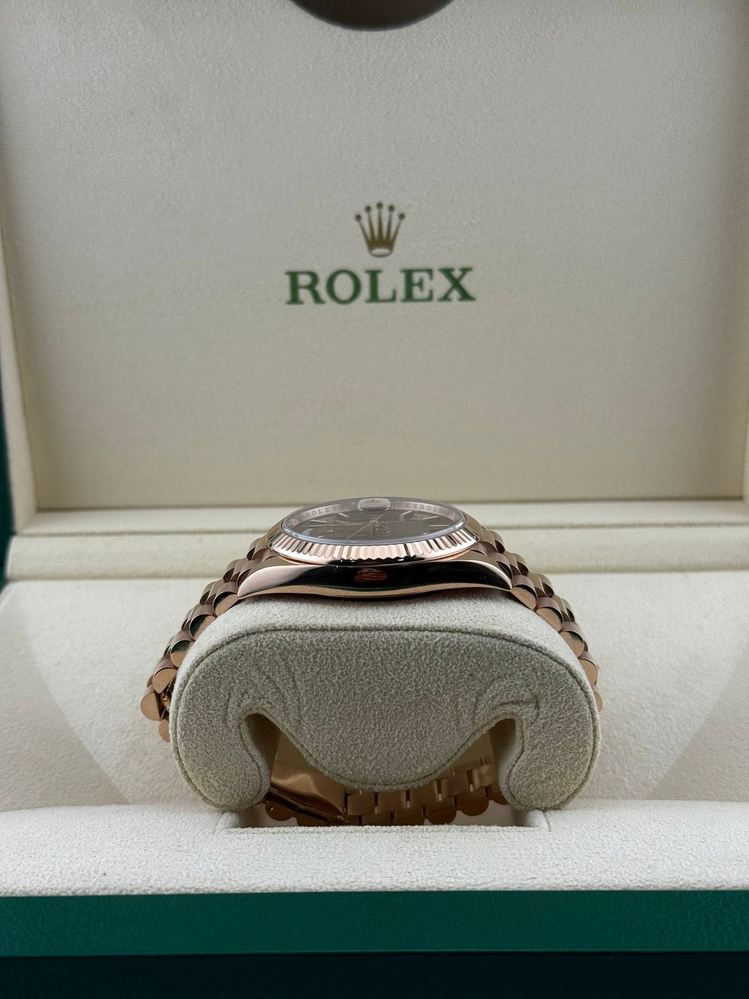 Rolex Daydate 40mm Chocolate Motif dial 228235