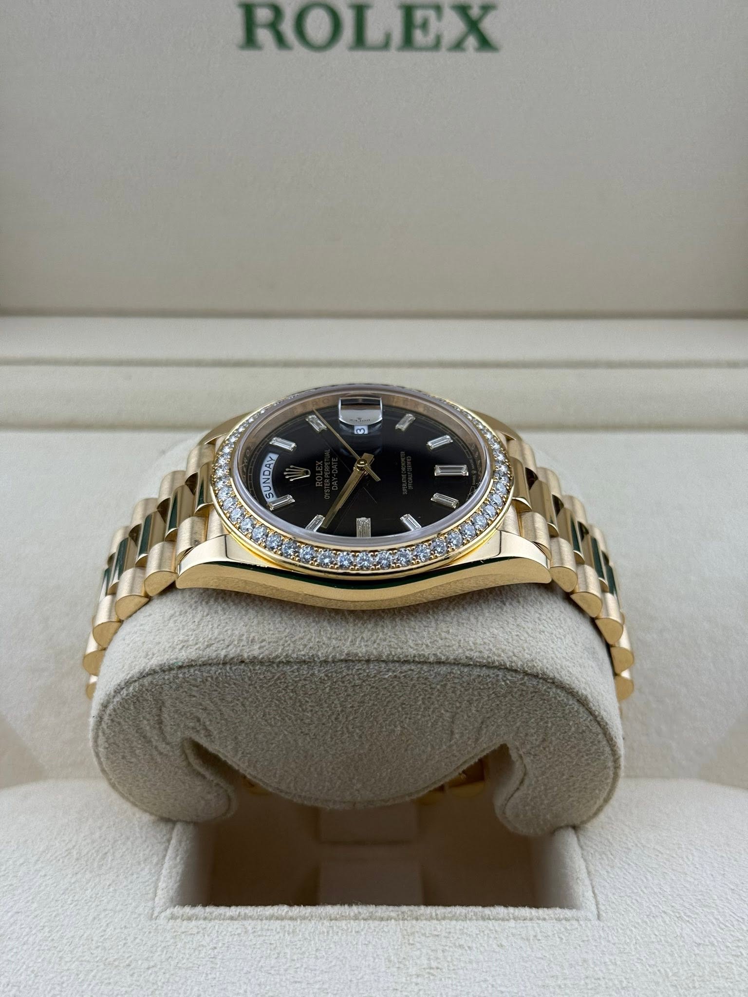Rolex Daydate 40mm Yellow Gold 228348RBR