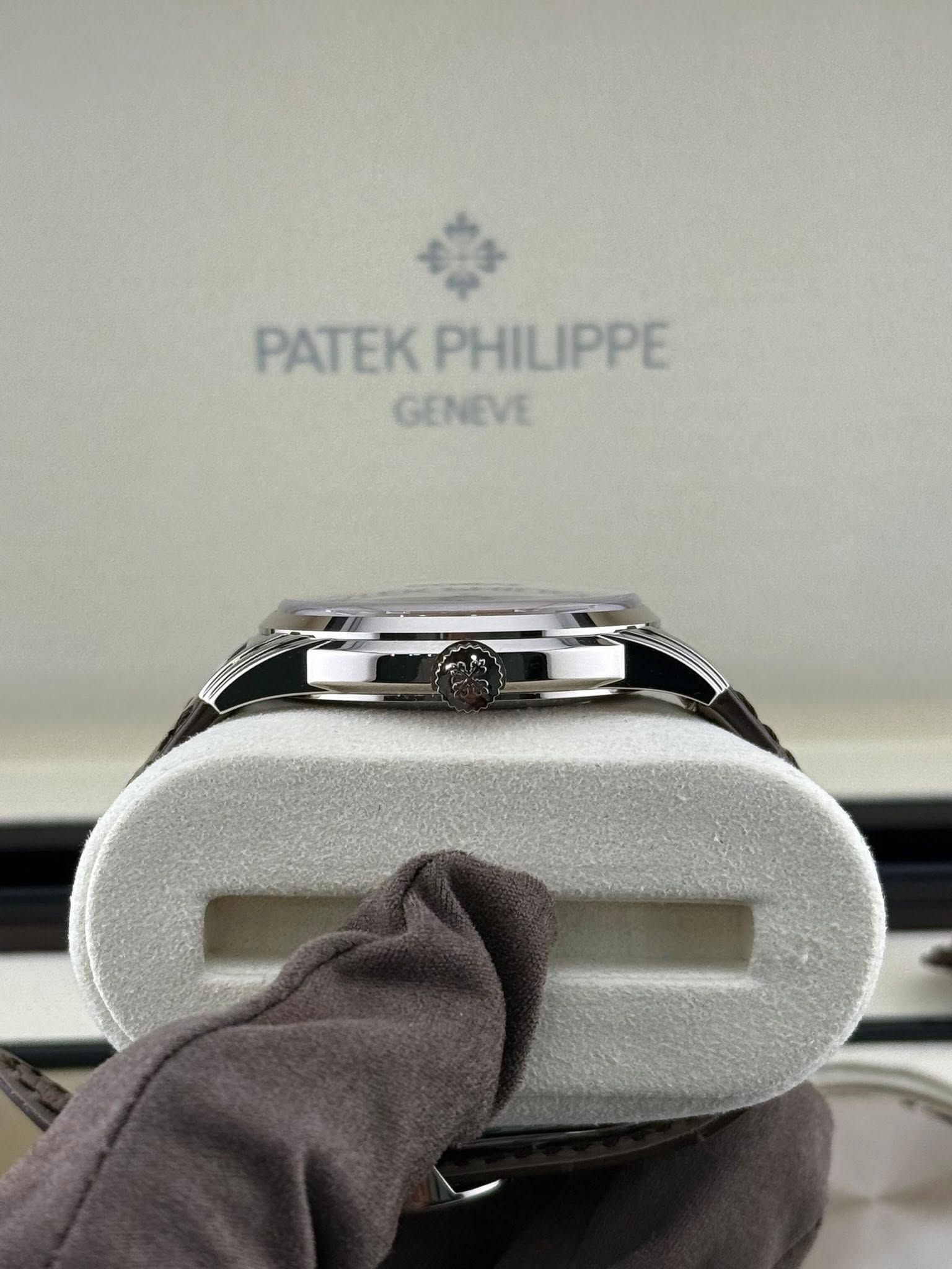 Patek Philippe grand complications 5320G