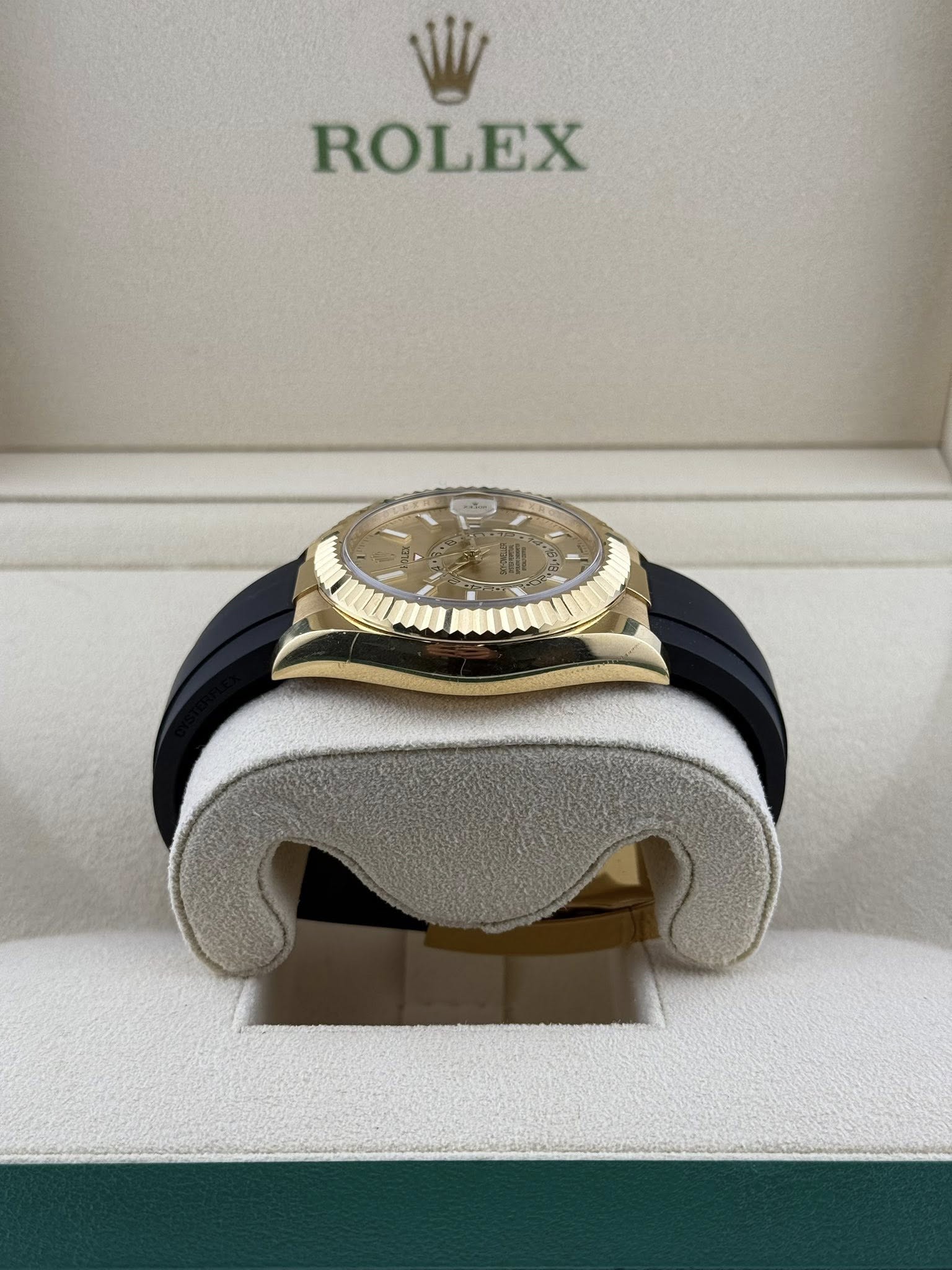 Rolex Skydweller Champagne Yellow Gold Dial 326238  Oysterflex